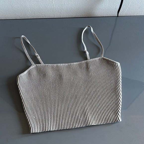 Babaton Sculpt Knit Cami Cropped Top - Picture 7 of 10